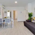 Lägenhet Kastelina