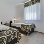 Kastelina Vir