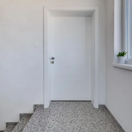 Apartman Kastelina Vir