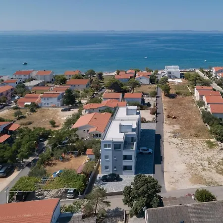 Apartman Kastelina *