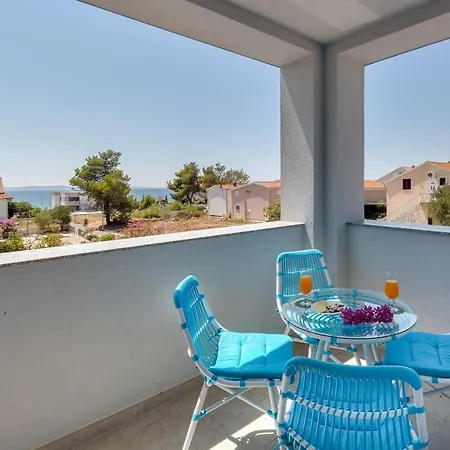 Kastelina Apartman Vir