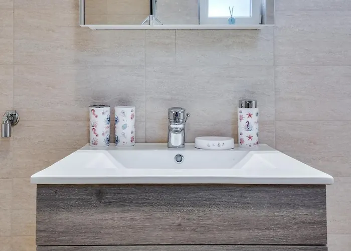 Kastelina Apartamento Vir