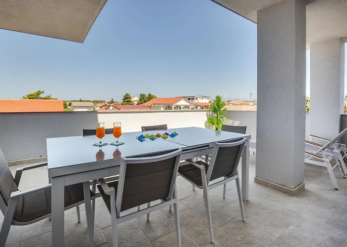 Kastelina Apartamento Vir