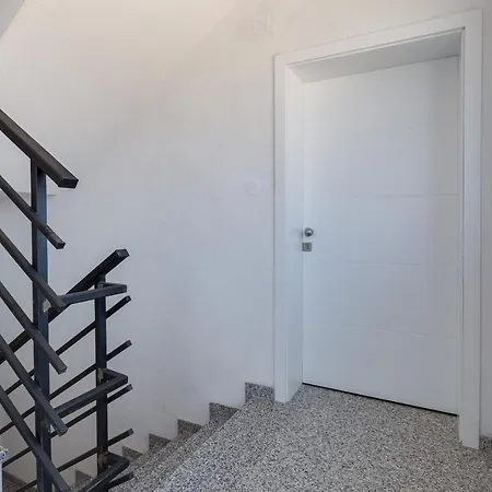 Apartment Kastelina