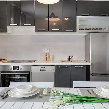 Apartman Kastelina *