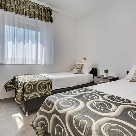 Kastelina Apartment