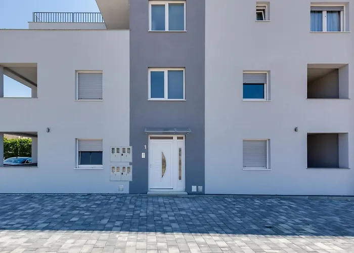 Apartamento Kastelina Vir