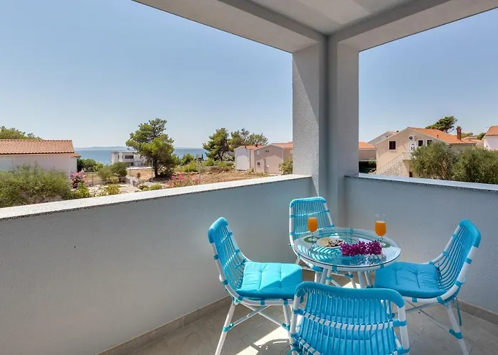 Kastelina Appartement Vir